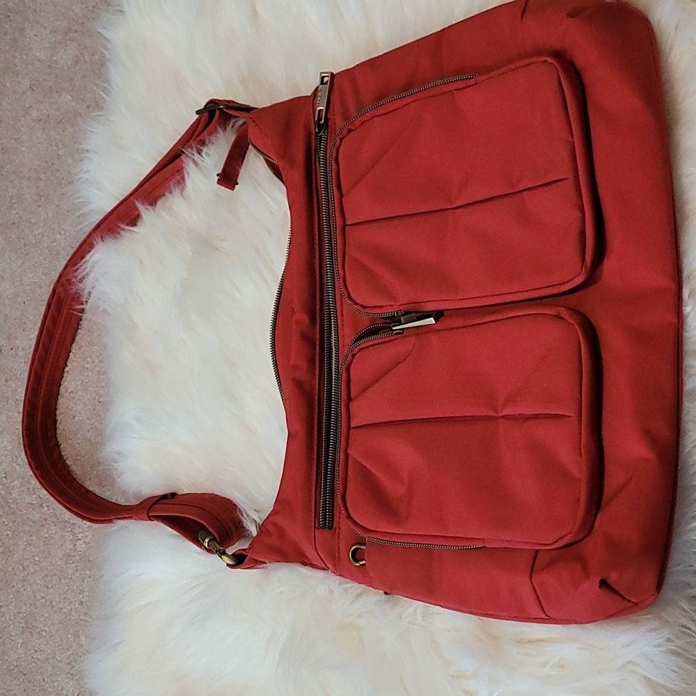 Traveling bag
